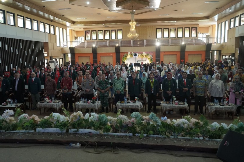 Ketua IDI Riau Lantik Pengurus IDI Inhil, Bupati Herman Sampaikan Pesan Khusus untuk Para Dokter