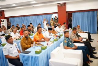 SF Hariyanto: Tidak Boleh Ada Perbedaan Kesiapsiagaan Hadapi Ancaman Super El Niño di Riau